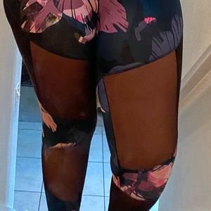 Victoria’s Secrey bonded leggings with mesh accents size M!